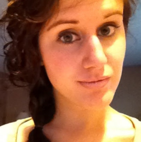 Meet your Posher, Alexandra - Picture 1 of 1